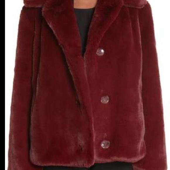 BURBERRY •HOST PICK•// SOLD - Picture 3 of 9